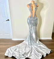 Sparkly Long Prom Dresses 2023 Fitted Sexy Mermaid Style Sheer Mesh Luxury Beaded Silver Leather Prom Formal Gowns